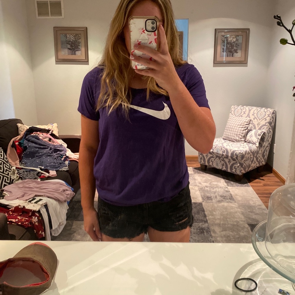 nike tee shirt